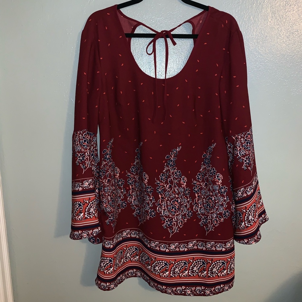 Flowy mid-length dress